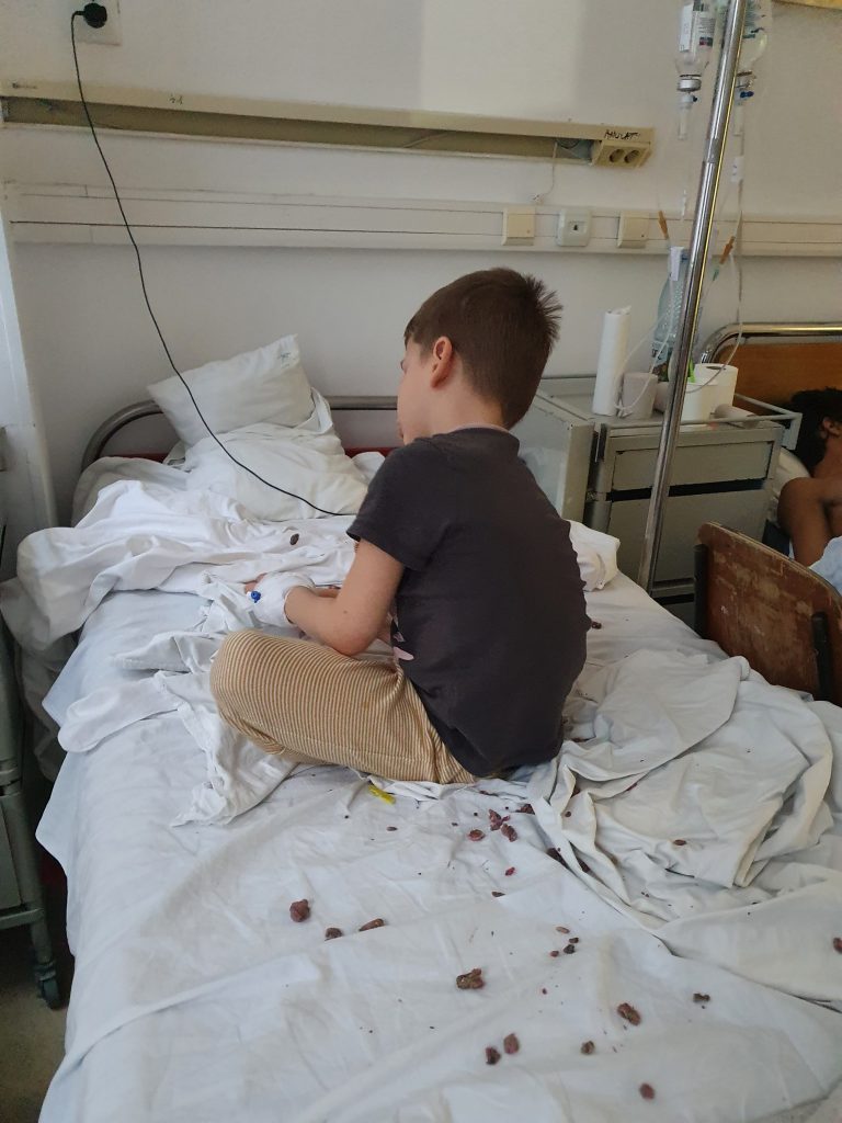 Joaca &icirc;n pat cu plastilină :-) 
