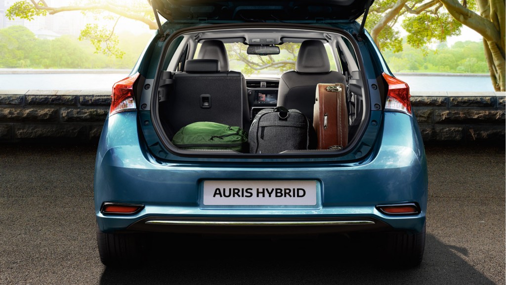 TOYOTA AURIS Hybrid mi-a castigat increderea... cu fiecare kilometru.